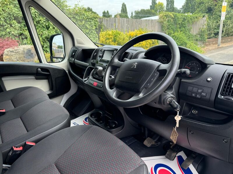 PEUGEOT BOXER