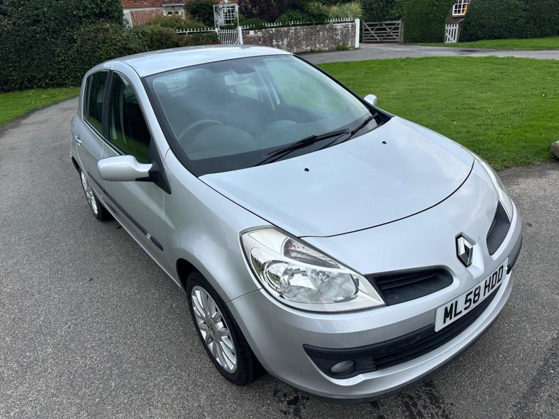 RENAULT CLIO