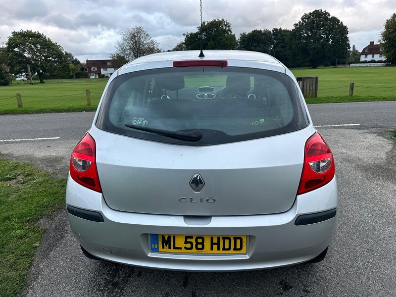 RENAULT CLIO