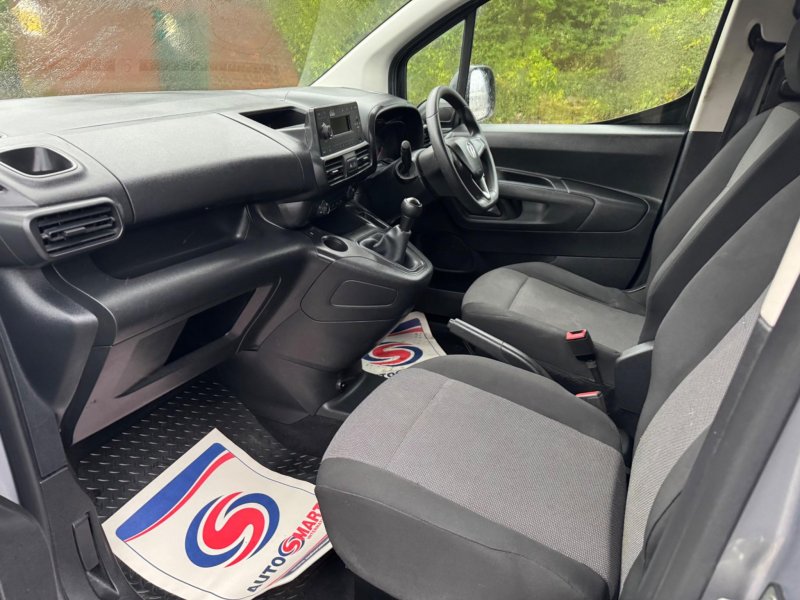 VAUXHALL COMBO