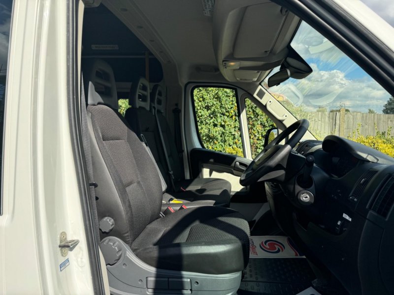 PEUGEOT BOXER