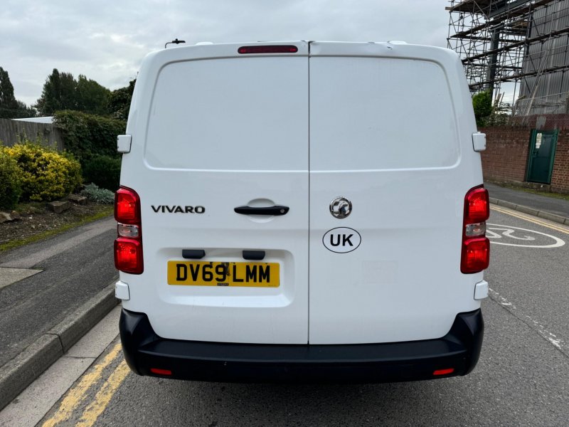VAUXHALL VIVARO