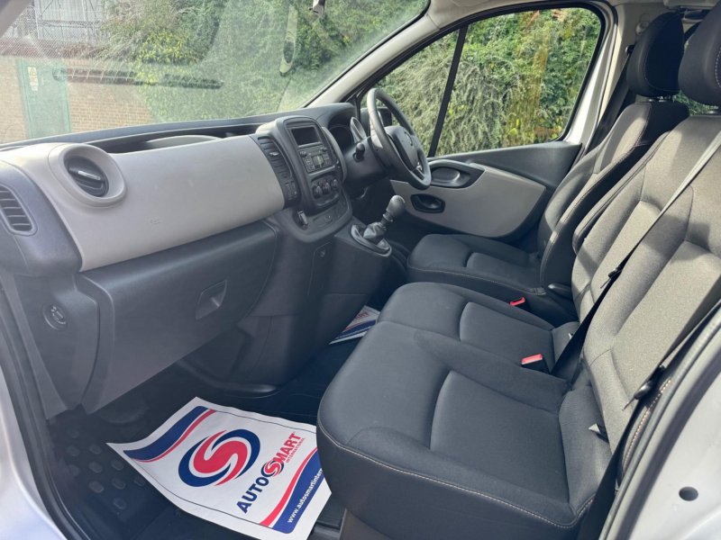 RENAULT TRAFIC
