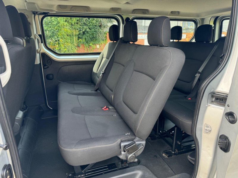 RENAULT TRAFIC