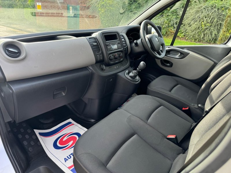 RENAULT TRAFIC