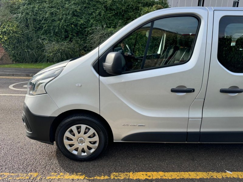 RENAULT TRAFIC