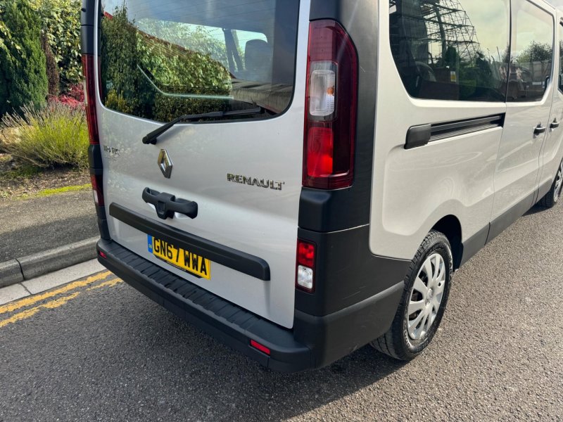 RENAULT TRAFIC