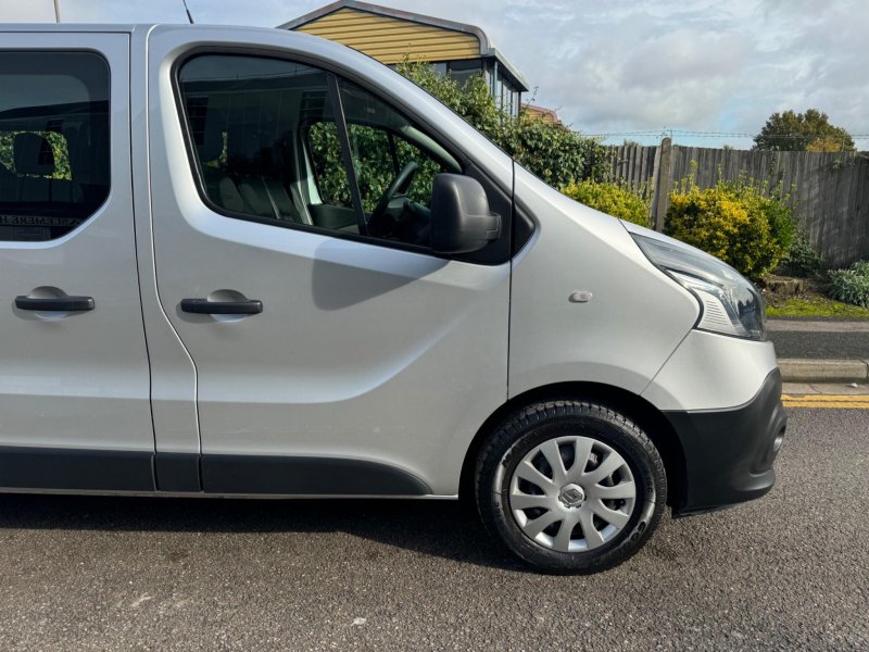 RENAULT TRAFIC