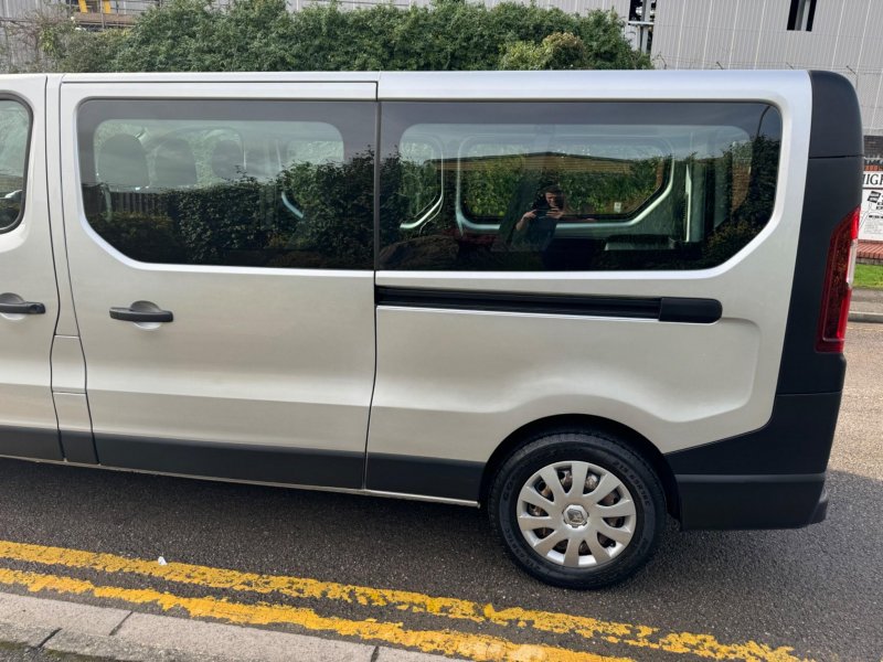 RENAULT TRAFIC