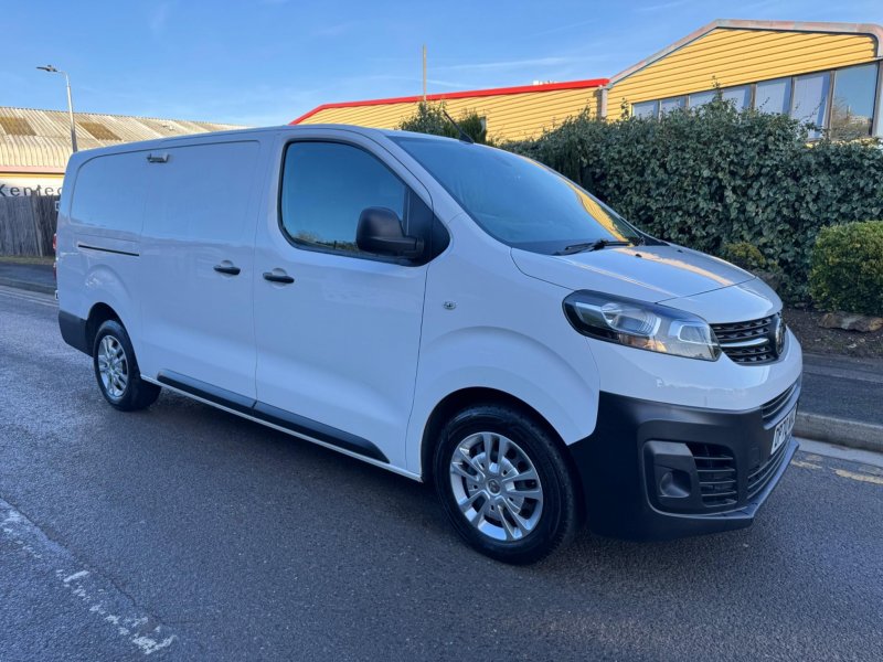 VAUXHALL VIVARO