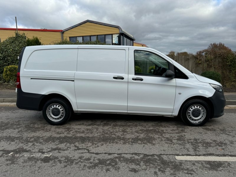 MERCEDES-BENZ VITO