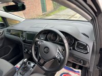 VOLKSWAGEN GOLF SV