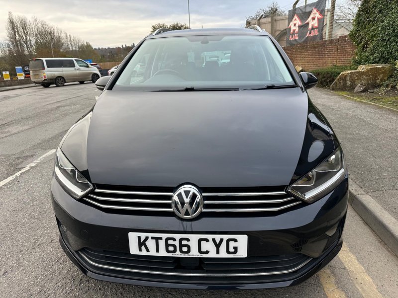 VOLKSWAGEN GOLF SV