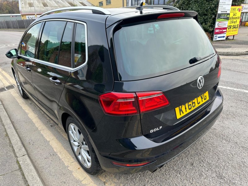 VOLKSWAGEN GOLF SV