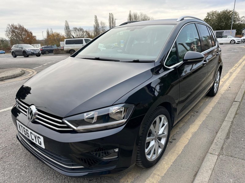 VOLKSWAGEN GOLF SV