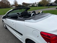 PEUGEOT 207 CC