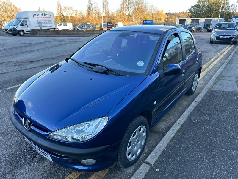 PEUGEOT 206