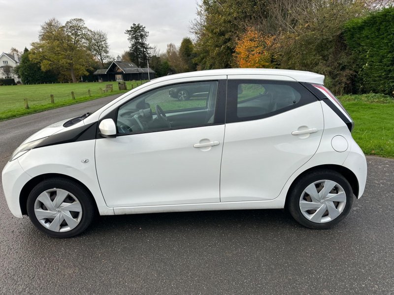 TOYOTA AYGO