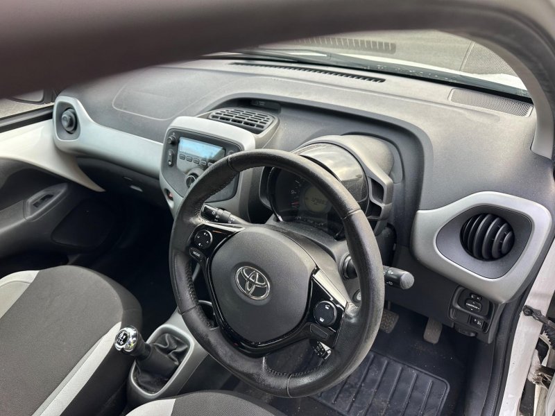 TOYOTA AYGO