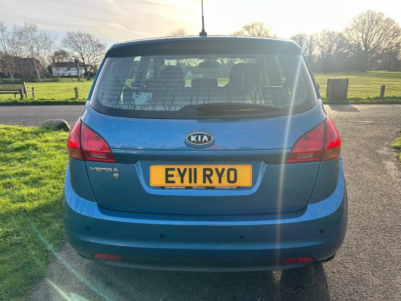 KIA VENGA
