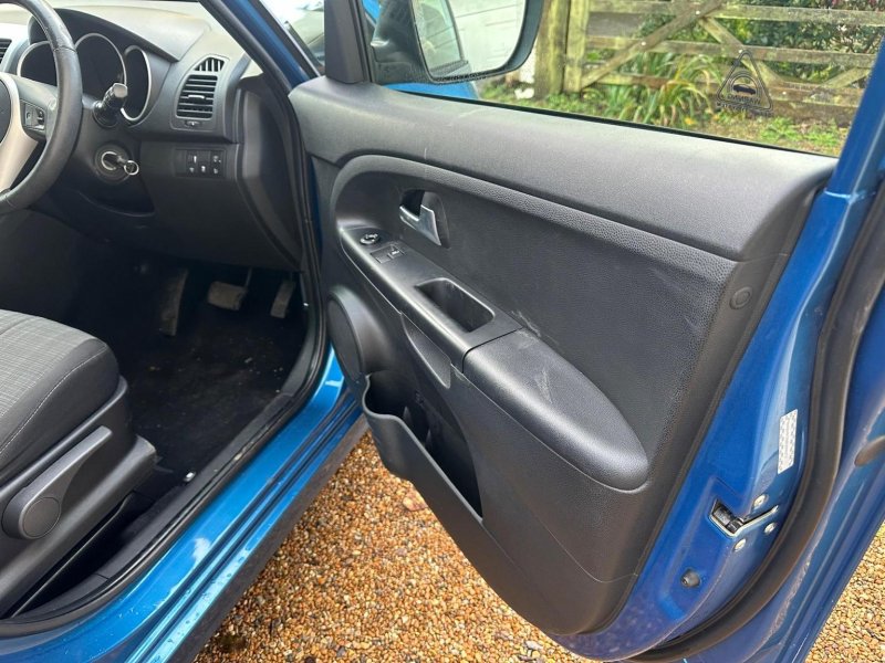 KIA VENGA