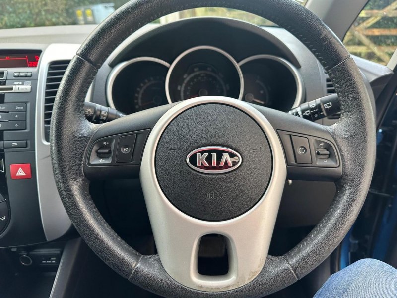 KIA VENGA