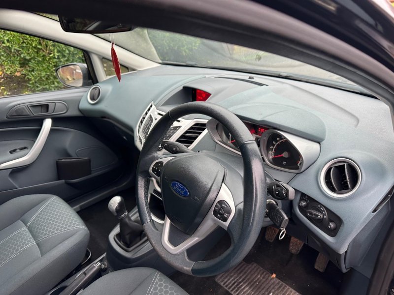 FORD FIESTA