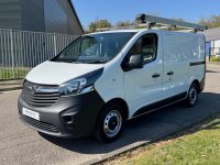 VAUXHALL VIVARO