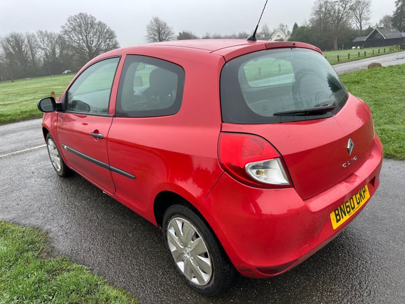 RENAULT CLIO