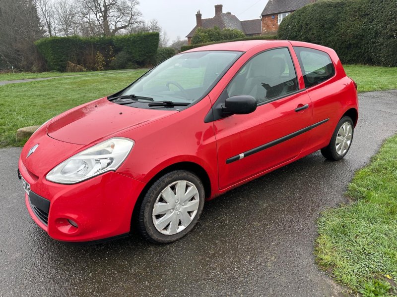 RENAULT CLIO