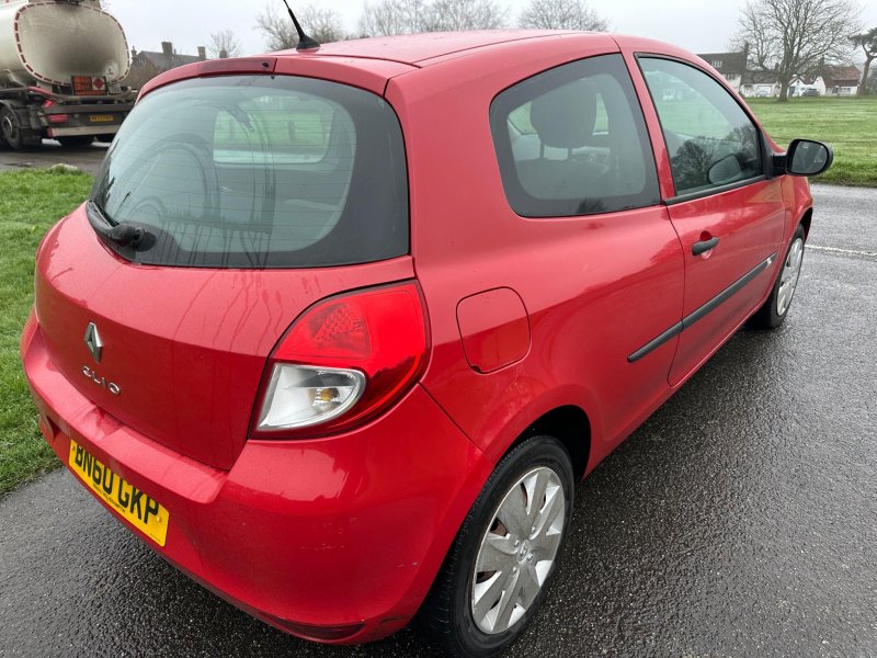 RENAULT CLIO