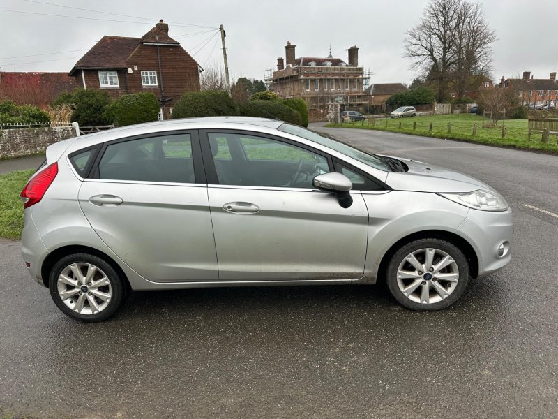 FORD FIESTA