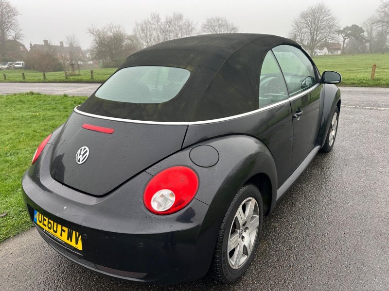 VOLKSWAGEN BEETLE