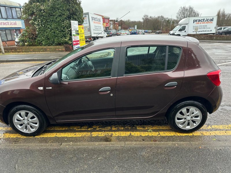 DACIA SANDERO