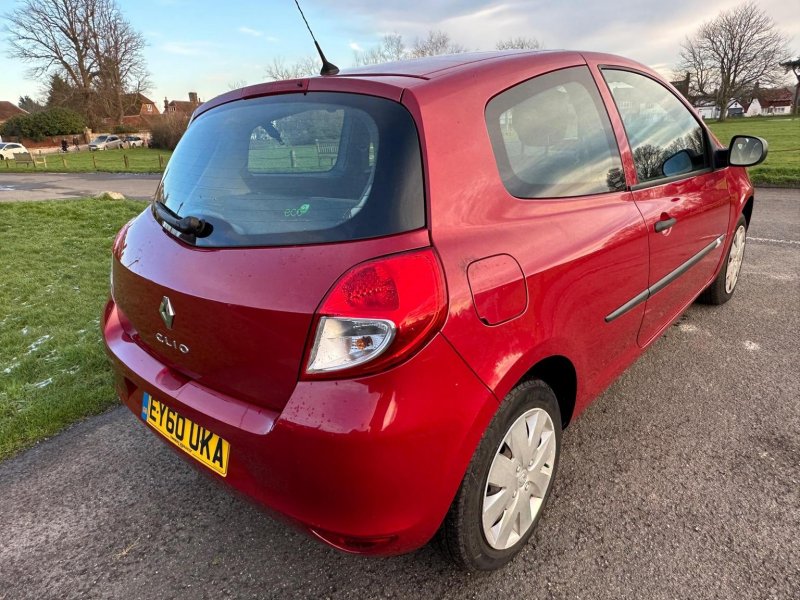 RENAULT CLIO