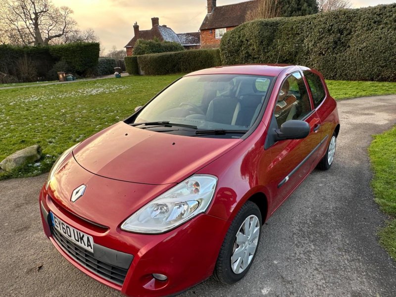 RENAULT CLIO