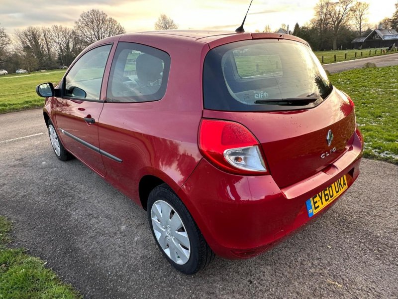 RENAULT CLIO