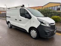 VAUXHALL VIVARO