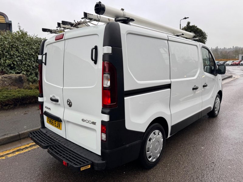 VAUXHALL VIVARO