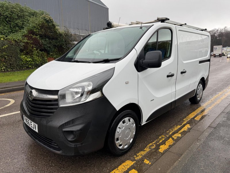 VAUXHALL VIVARO