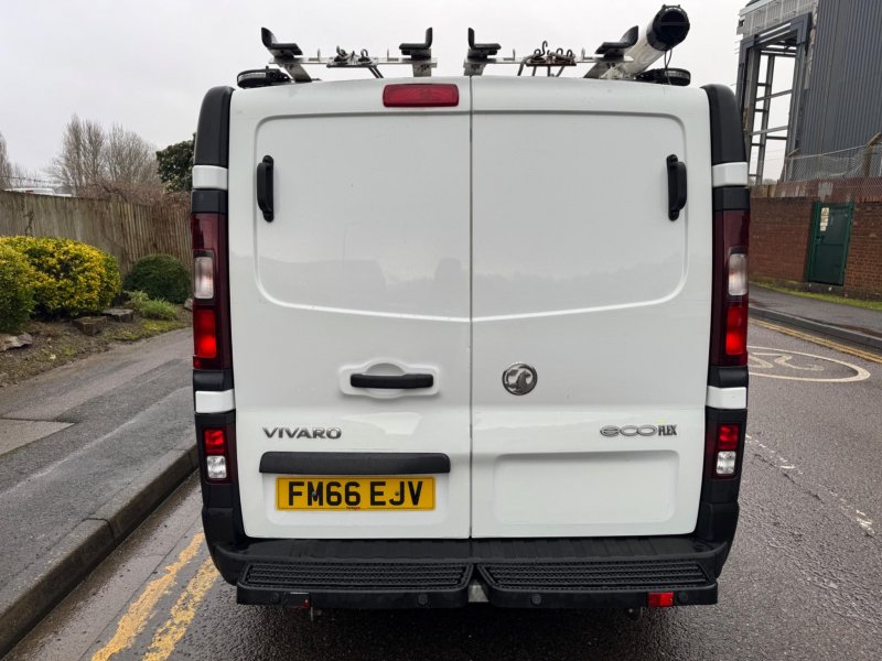 VAUXHALL VIVARO