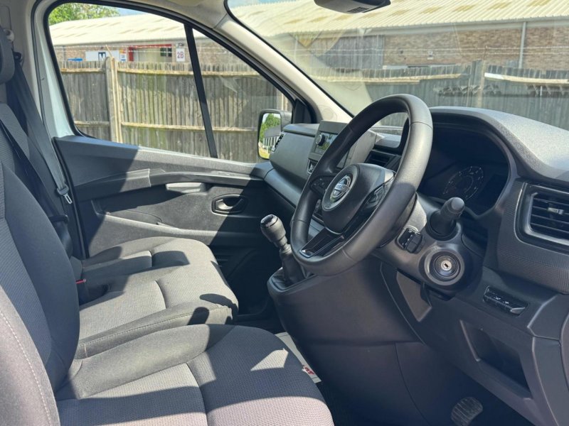 NISSAN PRIMASTAR