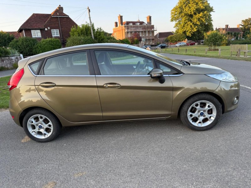 FORD FIESTA