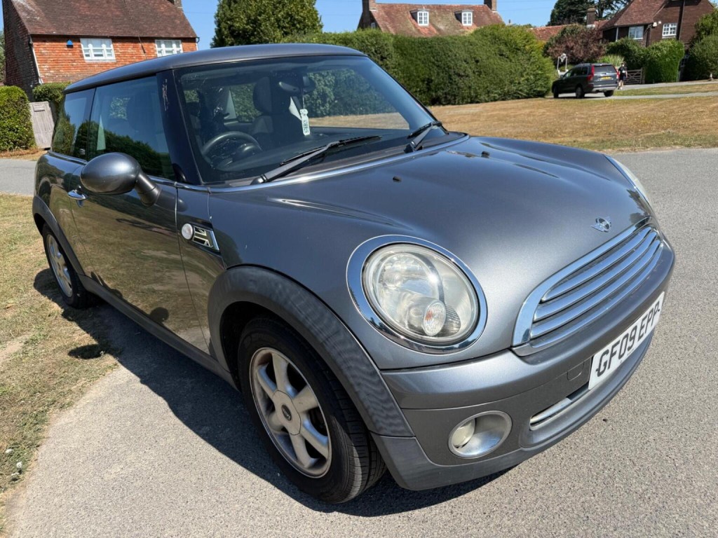 2009 MINI HATCH